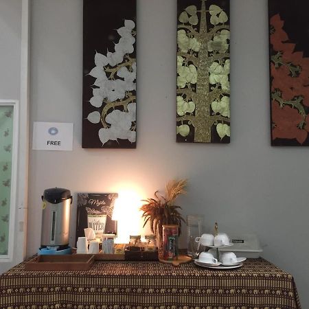 A Pousada I Na Seaview Rayong Exterior foto