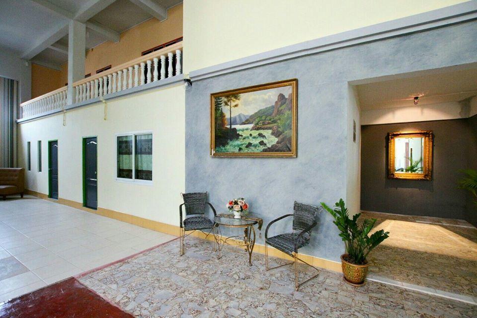 A Pousada I Na Seaview Rayong Exterior foto