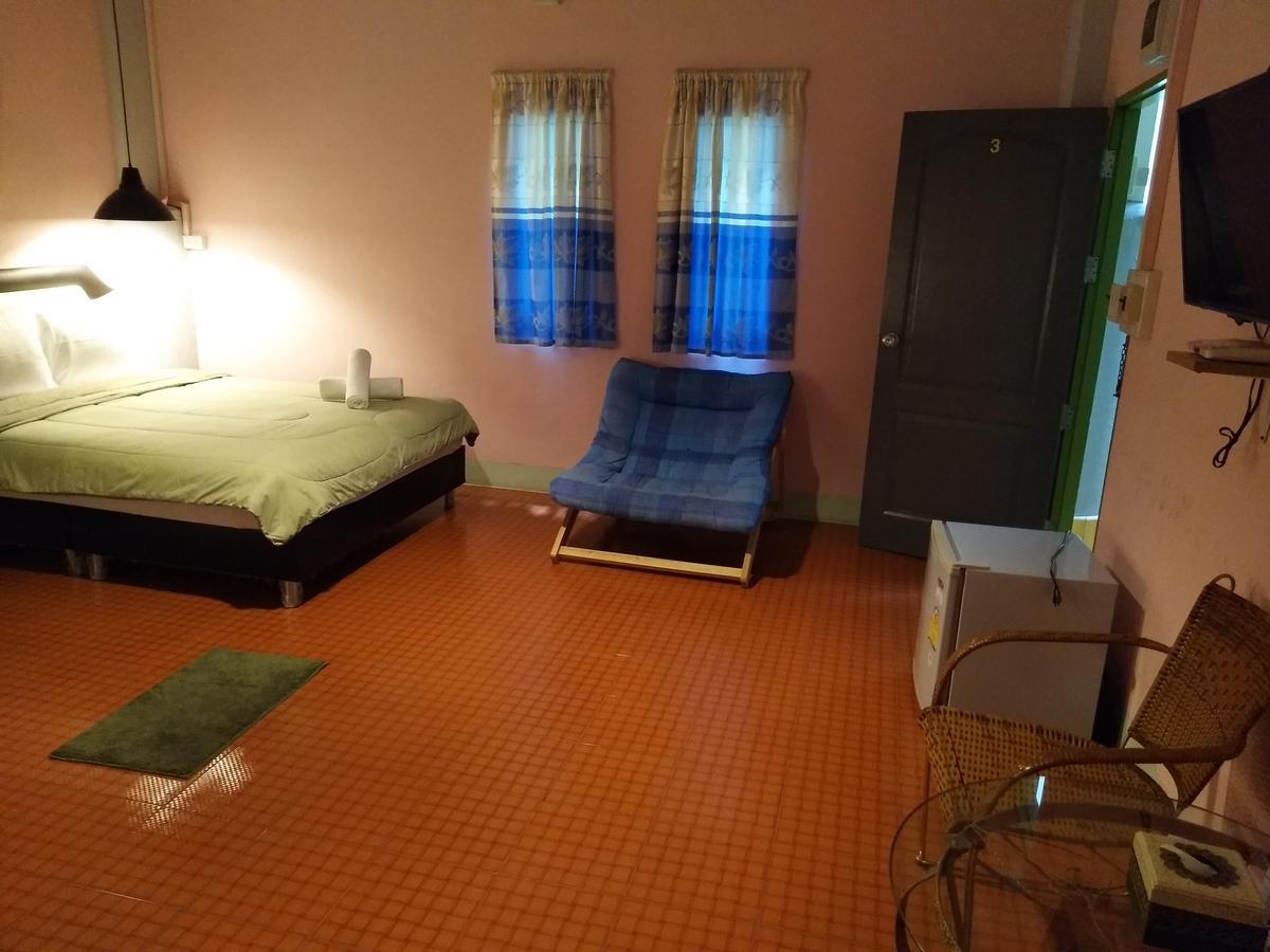A Pousada I Na Seaview Rayong Exterior foto